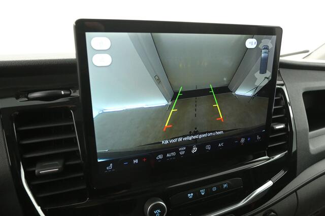 Ford TRANSIT L3H2 Trend NIEUW!! | BPM VRIJ! | Airco Carplay Camera Cruise Trekhaak Navi PDC Stoelverwarming