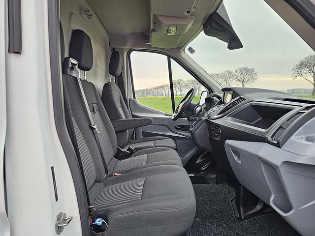 Ford TRANSIT 350 2.0 TDCI L2H2 Trend automaat, airco, navi, side bars, trekhaak, Euro6!