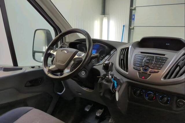 Ford TRANSIT 2.0 TDCI L2H2 / 3Pers./ Trekhaak / Pdc.V+A / Airco / Radio multimedia / Imperial+Ladder /