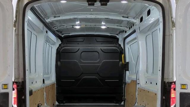 Ford TRANSIT 2.0 TDCI L2H2 / 3Pers./ Trekhaak / Pdc.V+A / Airco / Radio multimedia / Imperial+Ladder /