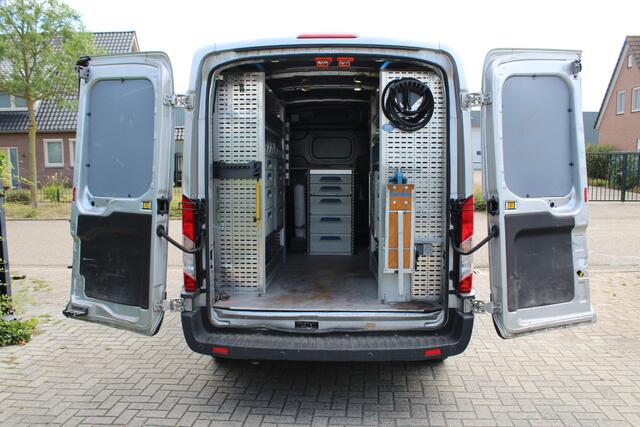 Ford TRANSIT 350 2.0 TDCI 130PK Euro6 L2H2 RWD Trend Service bus / Werkplaats inrichting