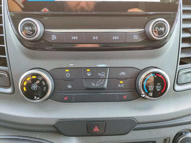 Ford TRANSIT Bakwagen+Laadklep Meubelbak+Laaddeur Euro 6.2 2.0D 130PK L4H3 DHollandia 3-Persoons Navi Airco Ford-Connect-Sync 3 Adaptive-Bochtverl. Pdc-a+v Elektric.Stoelverstelling+Voorruit+Stoel verwarmd Cruise Control Mistlampen Lengte Bak 443cm! Lane-Assist Lat om