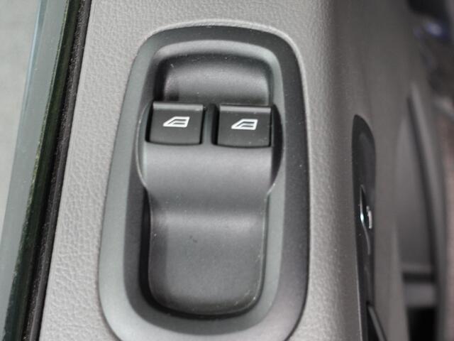 Ford TRANSIT 105pk L2H2 Trend Trekhaak Navigatie 360 Camera Cruise Control Airco