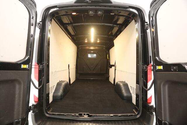 Ford TRANSIT 2.0 Ecoblue L3H2 Airco Cruise Camera Carplay PDC 3 Persoons LED Trekhaak