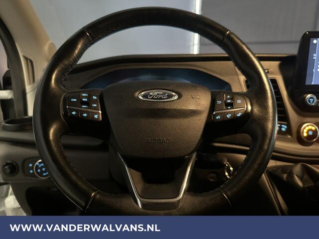 Ford TRANSIT 2.0 TDCI 130pk L2H2 Euro6 Airco | Camera | Android Auto | Cruisecontrol | 2550kg Trekhaak Elektrisch verstelbare bestuurdersstoel, Verwarmde voorruit, Parkeersensoren, Bijrijdersbank, Parkeersensoren