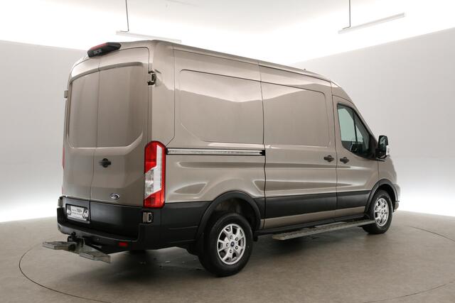 Ford TRANSIT 2.0 TDCI L2H2 | MARGE! | Automaat Airco Camera Cruise Carplay Navi LED PDC 3 Persoons 16"LMV Trekhaak