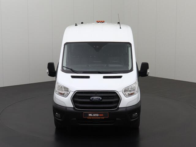 Ford TRANSIT 2.0TDCI 130PK L2H2 Dubbele Cabine | 7-Persoons | Leder | Navigatie | Camera | Airco | Cruise | Trekhaak