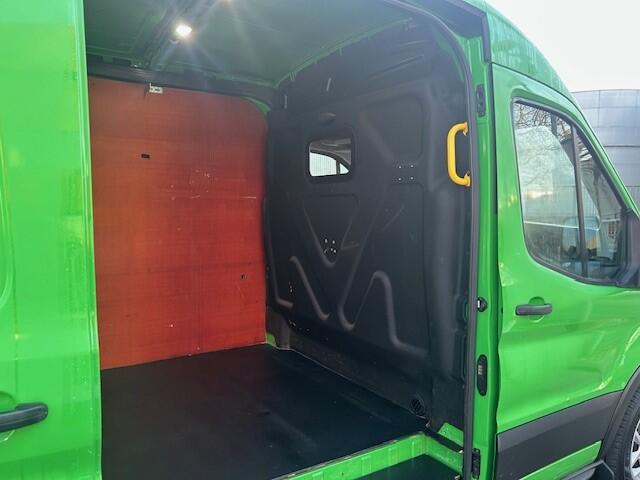 Ford TRANSIT 350 2.0 TDCI L3H2 Trend RWD AIRCO I IMPERIAAL I MULTIMEDIA I TREKHAAK 2800 KG I Ie EIGENAAR I COMPLETE ONDERHOUDSHISTORIE LEKT ERGENS KOELVLOEISTOF I RIJDT EN LOOPT GOED