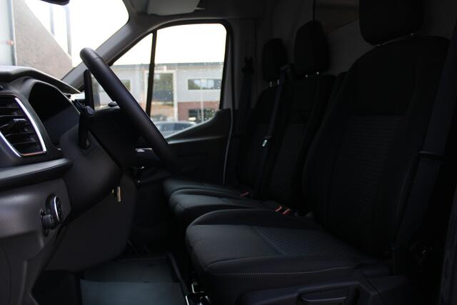 Ford TRANSIT 350 2.0 TDCI L3H2 Trend 130pk Trend - Navigatie - Blind Spot - Adaptive cruise - Camera - 270gr deuren - Trekhaak - Rijklaar