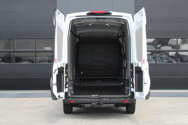 Ford TRANSIT 350 2.0 TDCI L3H3 Trend - 165pk - 360gr Camera - ACC - Navi - Stoel & Stuurverwarming -Trekhaak - Carplay - Android - Rijklaar