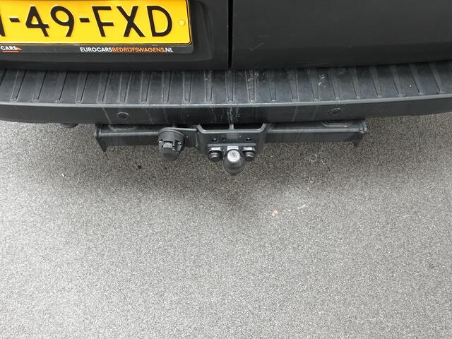 Ford TRANSIT 130pk L2H2 Automaat Trekhaak Airco 360°Camera DAB+