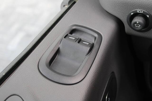 Ford TRANSIT 350 2.0 TDCI L3H2 Trend 130pk - Cruise Control - DAB radio - Verwarmde Vooruit - Parkeersensoren - Rijklaar