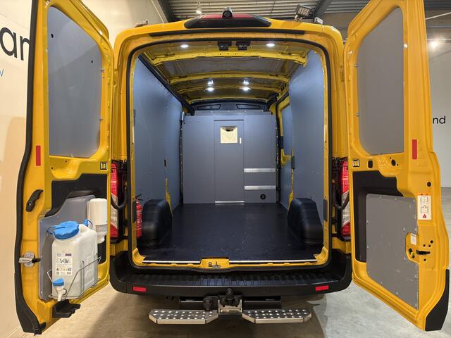 Ford TRANSIT 350 2.0 TDCI L3H2 Trend 130 PK / Euro 6 / Airco / Cruise Control / Trekhaak / PDC