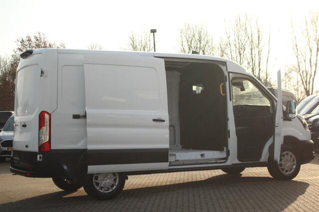 Ford TRANSIT 350 2.0TDCI 165pk L3H2 Trend RWD | Automaat | 3500kg trekgewicht | Standkachel | Camera | Cruise | Lease 645,- p/m