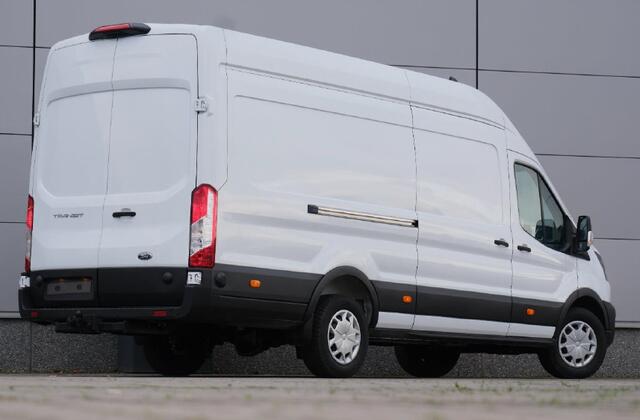 Ford TRANSIT 350 2.0 TDCI L4H3 Trend RWD | 130pk | Navigatiesysteem SYNC4 | Stoelverwarming | Elektrisch inklapbare buitenspiegels | Elektrisch verstelbare bestuurdersstoel | Passagiersairbag | Allweather banden | Laadruimte beschermingspakket | 150 watt/230V aanslui