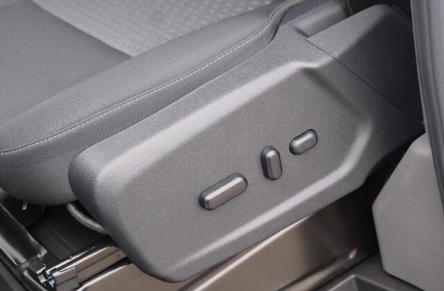 Ford TRANSIT 350 2.0 TDCI L4H3 Trend RWD | 130pk | Navigatiesysteem SYNC4 | Stoelverwarming | Elektrisch inklapbare buitenspiegels | Elektrisch verstelbare bestuurdersstoel | Passagiersairbag | Allweather banden | Laadruimte beschermingspakket | 150 watt/230V aanslui