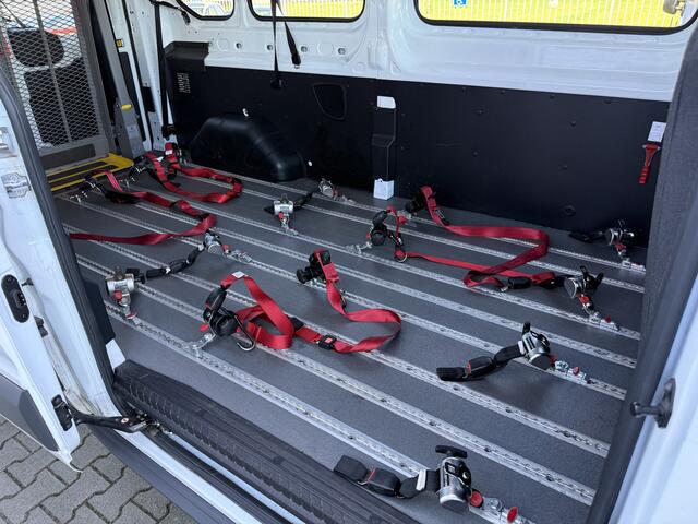 Ford TRANSIT Rolstoelbus / Personenbus 350 L2H2 (Mooie ruime bus met mogelijkheden!)