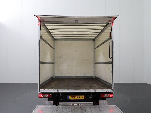 Ford TRANSIT 2.0TDCI Bakwagen+Laadklep | Airco | Cruise | 3-Persoons