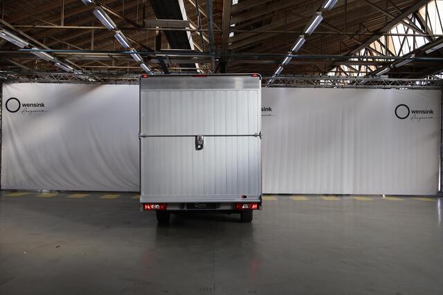 Ford TRANSIT 350 2.0 TDCI L4H1 Trend Skeletal | Uit voorraad leverbaar | Karhof Gesloten Bak + Overloopklep | Kenteken 2024 | Bluetooth | Cruise Control | Voorruitverwarming | Laadvermogen 1200KG + |