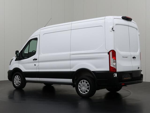 Ford TRANSIT 2.0TDCi 130PK L2H2 | Airco | Camera | 3-Persoons | Betimmering