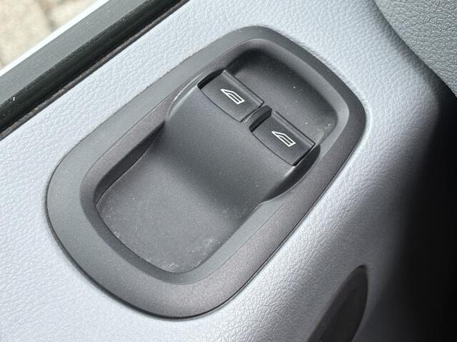 Ford TRANSIT 350 2.2 155Pk TDCI L4H1 Ambiente / Cruise / Airco / GLASWAGEN / DUBBELLUCHT / Navi / Apk t/m 18-08-2026