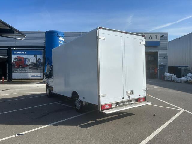 Ford TRANSIT 350 2.0 TDCI L4H1 Trend Bakwagen | Uit voorraad leverbaar | Gesloten Bak met Deuren | Kenteken 2024 | Bluetooth | Cruise Control | Voorruitverwarming | Laadvermogen 1303 KG | Sync4 |