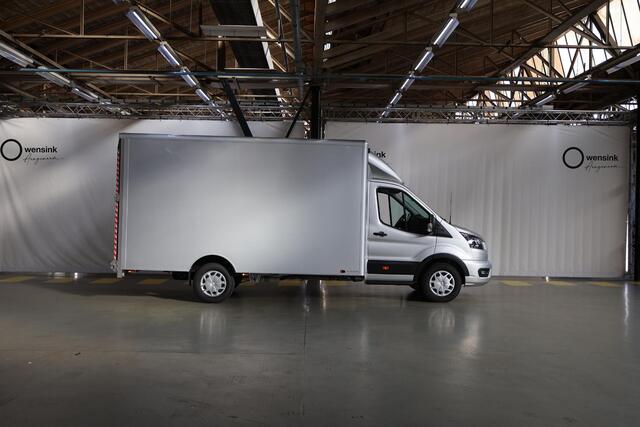 Ford TRANSIT 350 2.0 TDCI L4H1 Trend Bakwagen | Uit voorraad leverbaar | Karhof Gesloten Bak + Overloopklep | Kenteken 2024 | Bluetooth | Cruise Control | Voorruitverwarming | Laadvermogen 1200KG + |