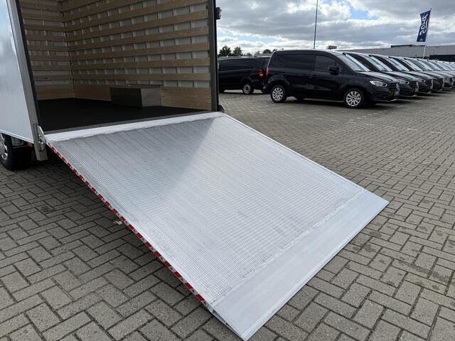 Ford TRANSIT 350 2.0 TDCI | L4 H1 | TREND | BAKWAGEN KARHOF GESLOTEN BAK INCL. OVERLOOP KLEP | UIT VOORRAAD LEVERBAAR | KENTEKEN 2024 | 170 PK | AIRCO | CRUISE CONTROL | DAB+ | LANE-ASSIT | 3-ZITS