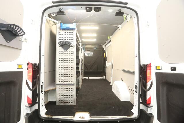 Ford TRANSIT 2.0 Ecoblue L3H2 | Airco | 3-Zits | Kasten | Camera | Carplay | Trekh. | Stoelverw.