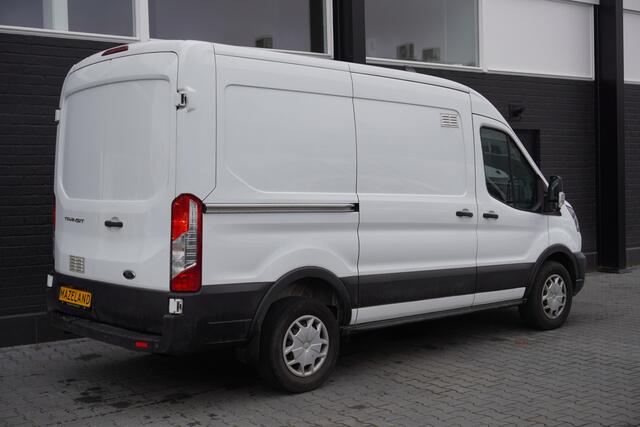 Ford TRANSIT 2.0 TDCI 130PK L2H2 EURO 6 - A/C climate - Navi - Carplay - ¤19.950,- Excl.