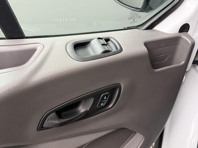 Ford TRANSIT 2.0TDCi 130PK L3H2 | Airco | Cruise | 3-Persoons | Betimmering