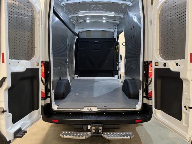 Ford TRANSIT 350 2.0 TDCI L3H3 Trend 170 PK / Euro 6 / Airco / CarPlay / Cruise Control / Camera / Trekhaak / 28.400 KM !!