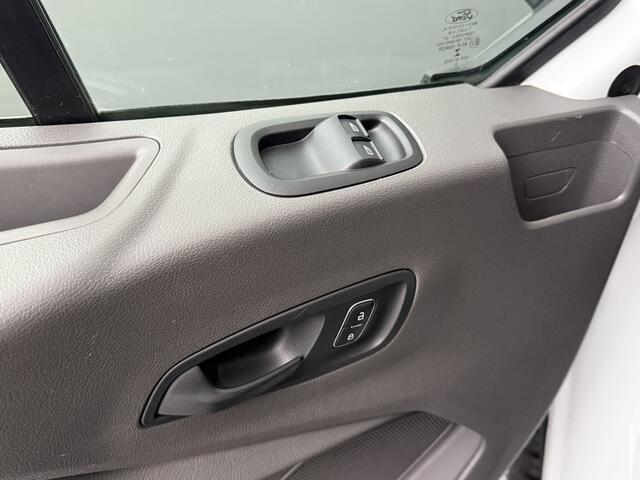 Ford TRANSIT 2.0TDCI Bakwagen+Laadklep | Airco | 360 Camera | Zijinstap