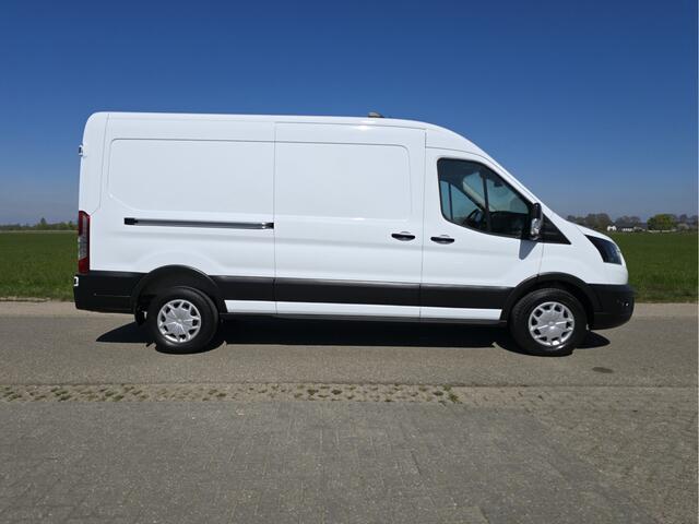 Ford TRANSIT 350 2.0 TDCI L3H2 Trend - 130 Pk - Euro 6 - ParkeerCamera - Airco - Cruise Control
