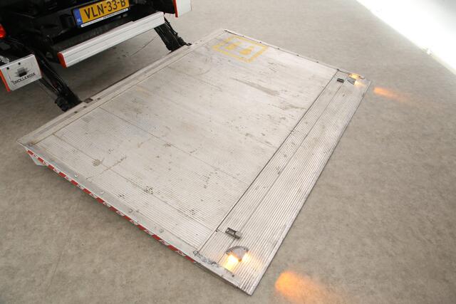 Ford TRANSIT 2.0 TDCI | MARGE | Bakwagen | Laadklep | Dubbellucht | 2800KG Trekgew. | 3-Zits | Airco | Elektrpakket