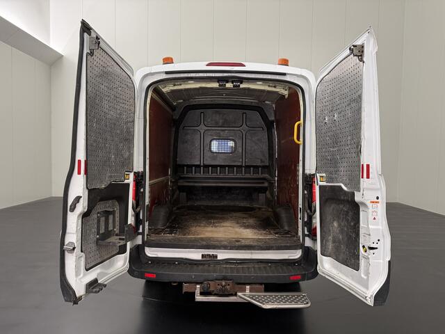 Ford TRANSIT 2.0TDCI 130PK L3H2 Dubbele Cabine | 6-Persoons | Airco | Cruise | Trekhaak 2800Kg