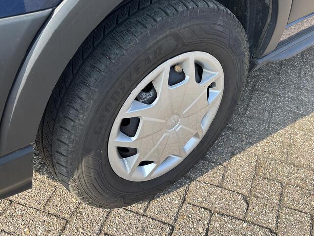 Ford TRANSIT 350 2.0 TDCI L2H2 Trend | SCI | 130pk | Trekhaak | Achteruitrijcamera | Cruise control | Airco | Bluetooth | Voorruitverwarming | 3 zitplaatsen