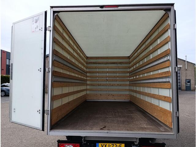 Ford TRANSIT 350 2.0 TDCI L4H1 Trend RWD Meubelbak | Airco (automatisch | Trekhaak | Cruise contole