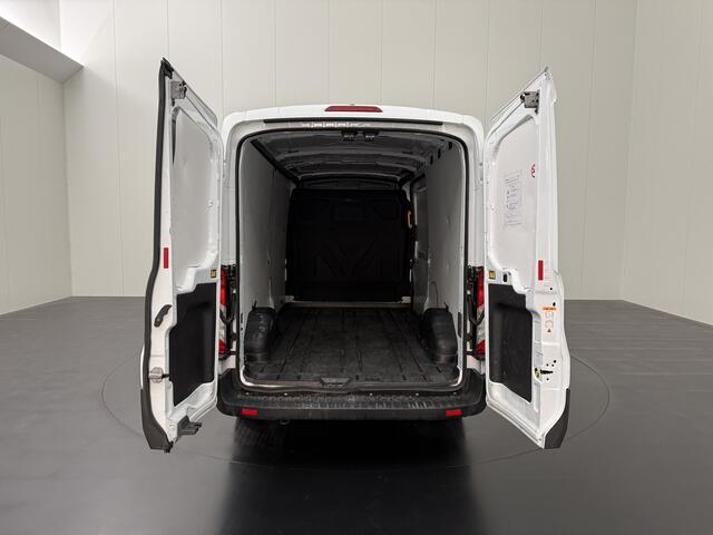 Ford TRANSIT 2.0TDCi 130PK L3H2 | Airco | Cruise | 3-Zits | Betimmering