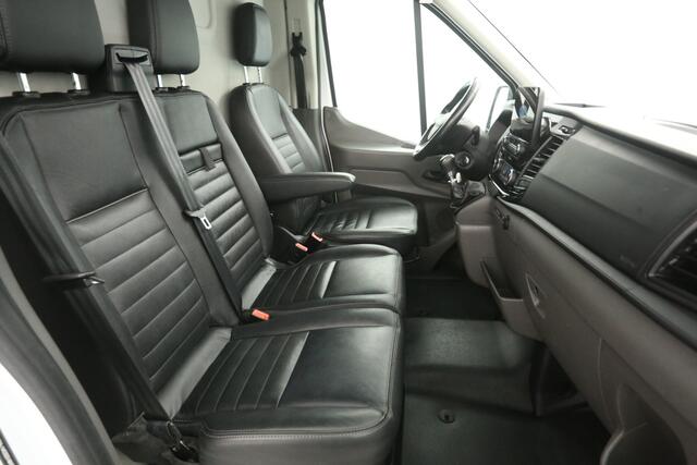 Ford TRANSIT 2.0 TDCI L3H2 170PK Trail | Airco | Adap. Cruise | 3 Zits | Camera | Trekhaak | Carplay | Parkeersens.