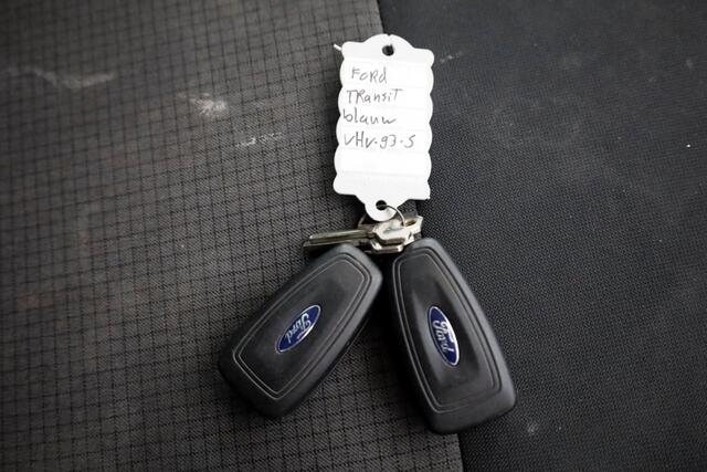 Ford TRANSIT 350 2.0 TDCI 130pk Bakwagen met achterdeuren 2-Persoons 12-2020