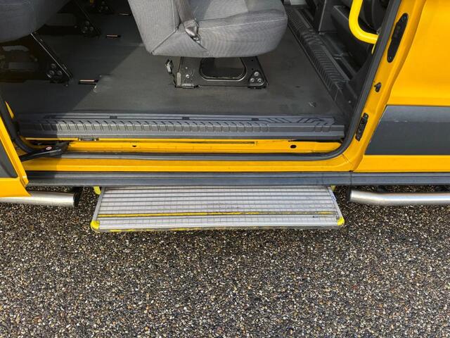 Ford TRANSIT Kombi 2.0TDCI L2H1 8+1 Personenbus Airco Cruisecontrol EURO 6 PRIJS INCLUSIEF BTW BPM