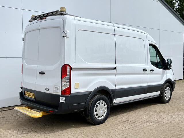 Ford TRANSIT 2.0 TDCI 130PK L2H2 Airco Cruise Control Parkeersensoren Stoelverwarming Zwaailampen Kastwand Inbouw