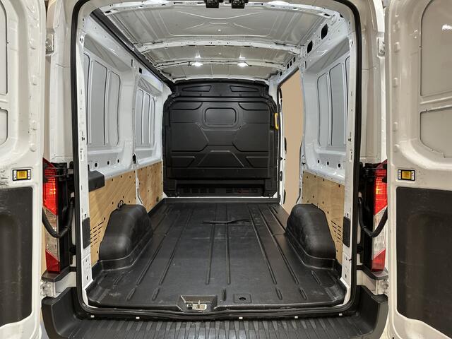 Ford TRANSIT 2.0 TDCI L2H2 3Pers. / Pdc.V+A / Airco / Radio multimedia / Imperial / Apk 07-2026