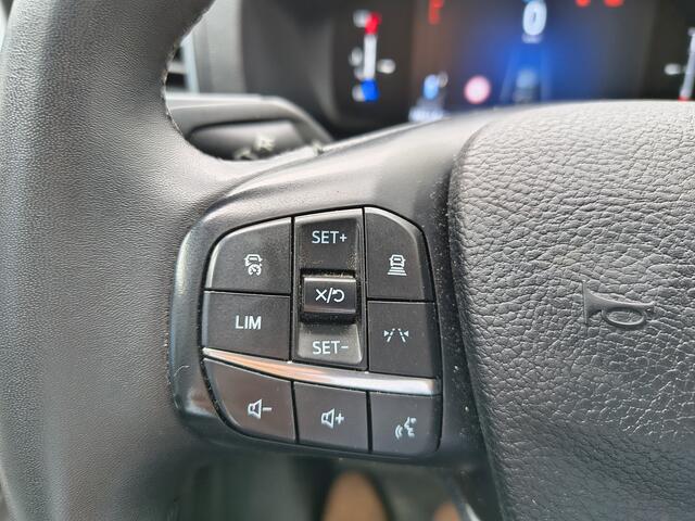 Ford TRANSIT 350 2.0 TDCI 130 pk L3H2 Trend RWD | Trekhaak | Adapt. cruise | 360° Camera | Voorruitverw. | 3-zits | BPM vrij | 4 seiz. banden