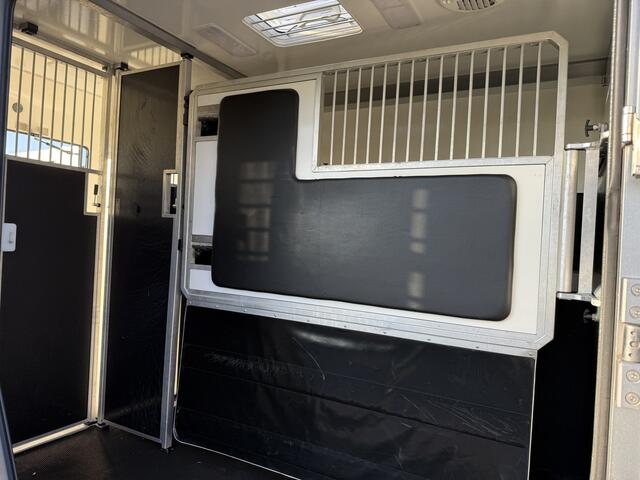 Ford TRANSIT | HORSETRUCK | STX | STALLION 3XL | 2022 | AUTOMAAT | HENGST | 117.907KM | 3-SEAT | L3 | 165PK | LUXE | BELGISCH KENTEKEN