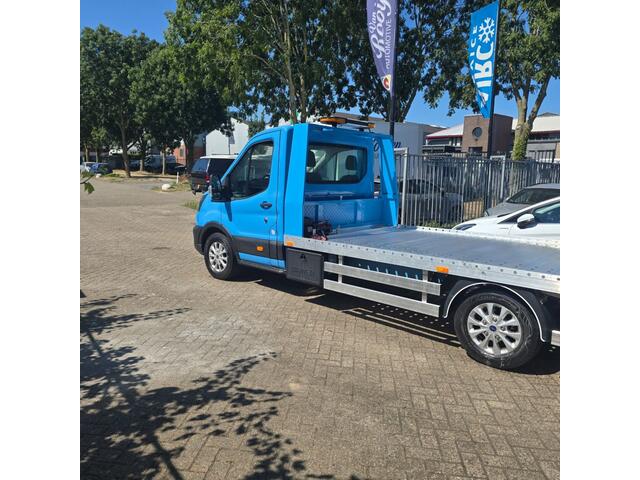 Ford TRANSIT 2.0 Ecobleu oprijwagen