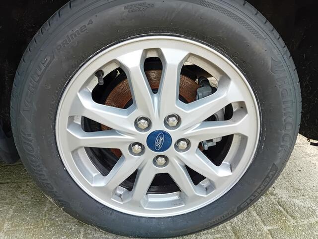 Ford TRANSIT CONNECT 100pk L2 Trend Automaat Trekhaak Airco Navi Cruise