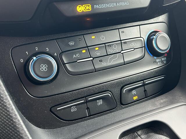 Ford TRANSIT CONNECT 1.5 EcoBlue L2 Trend / Automaat / Trekhaak ( 1.350 kg ) / Topstaat / 3Pers. / achteruitrijcamera / parkeersensoren voor en achter