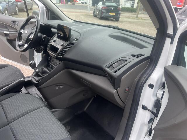 Ford TRANSIT CONNECT 1.0 Ecoboost L1 Trend Airco. navi. A- camera, PDC. Erg goed onderhouden. zuinige benzine motor, uitneembare betimmering.